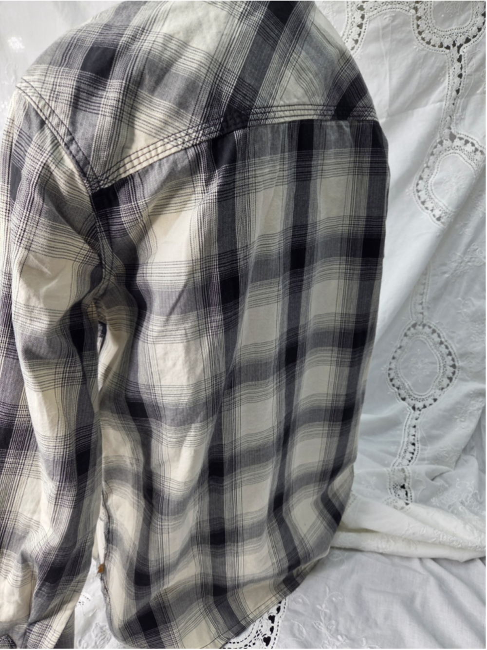 Carhartt Cabela’s Women’s Plaid Flannel Shirt Black Cream M 8/10 #1601 - Picture 5 of 9